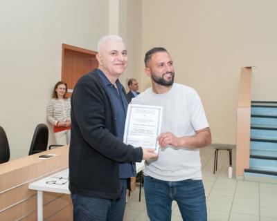 16 нови здравни медиатори успешно завършиха обучението си и получиха сертификати
