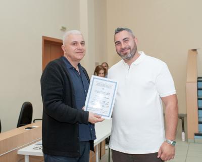 16 нови здравни медиатори успешно завършиха обучението си и получиха сертификати